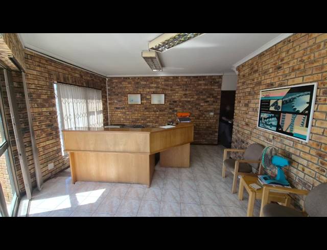 749M² WAREHOUSE TO LET IN KILLARNEY GARDENS